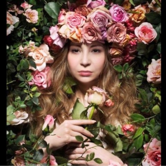 Meet your Posher, Cristina - Picture 1 of 1